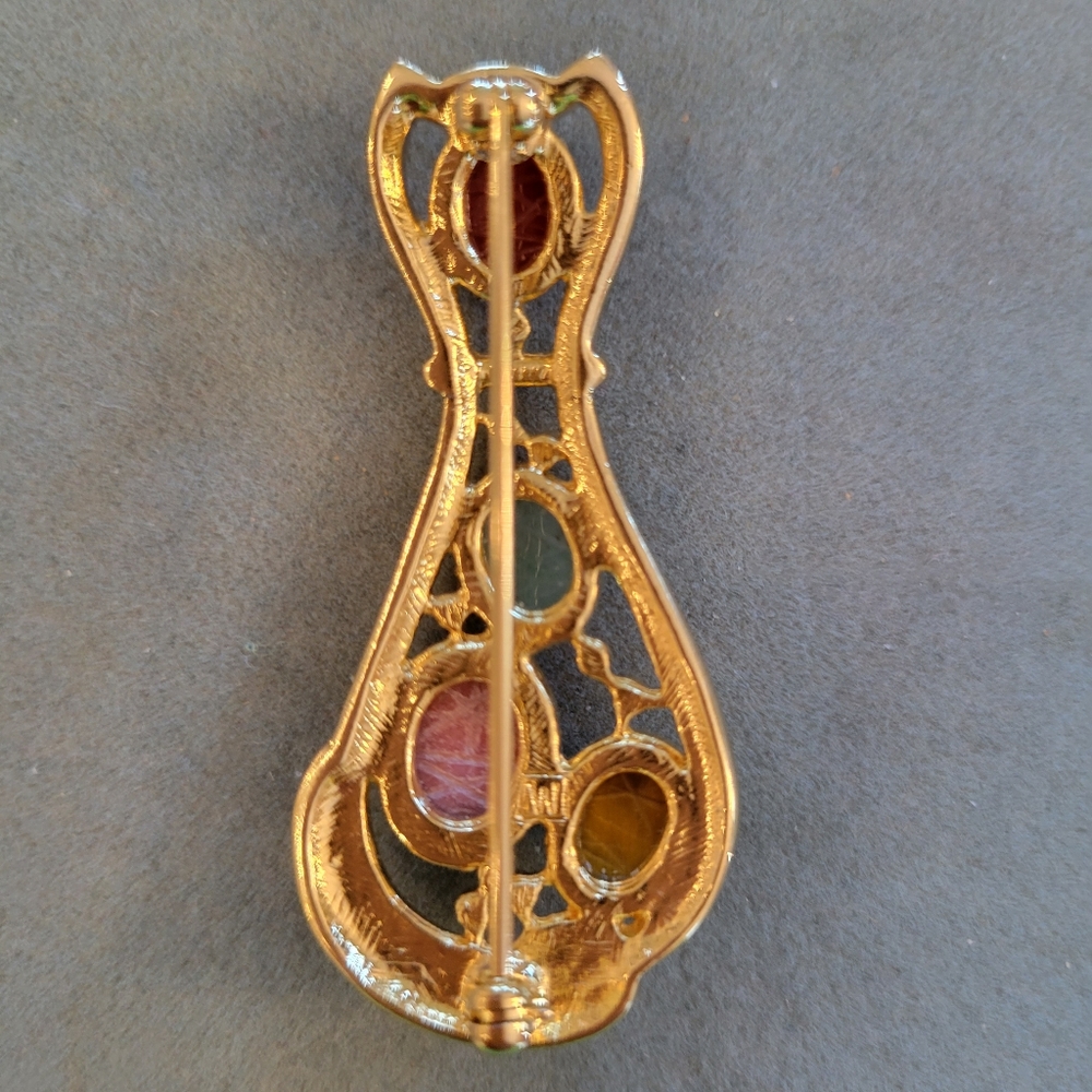Cat Brooch w/ Scarab Accents ~ Gold-tone Metal ~ Colorful! 1990s(?) ~ Cute! - Picture 5 of 13
